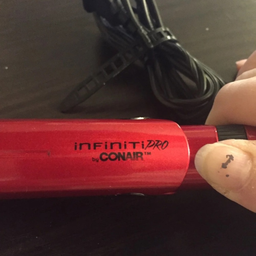 Hair straightener